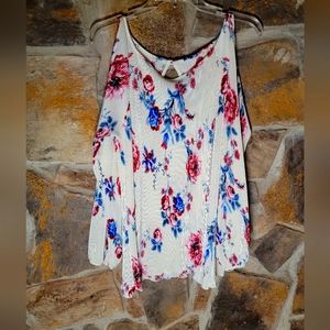 August mist vintage white floral top